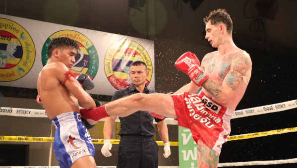 อเล็กซ์ บดชนะคะแนน ไซเบอร์ คู่เอกมวยไทย 7 สี