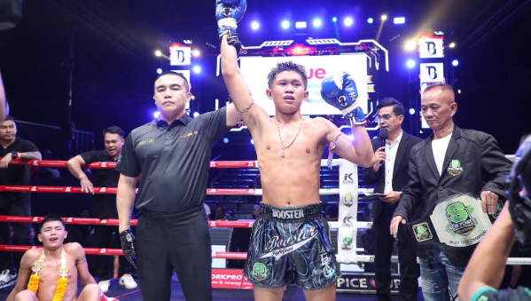 "โล่เงิน" เบียดชนะคะแนน "สไนเปอร์" คู่เอกมวยไทยพันธมิตร